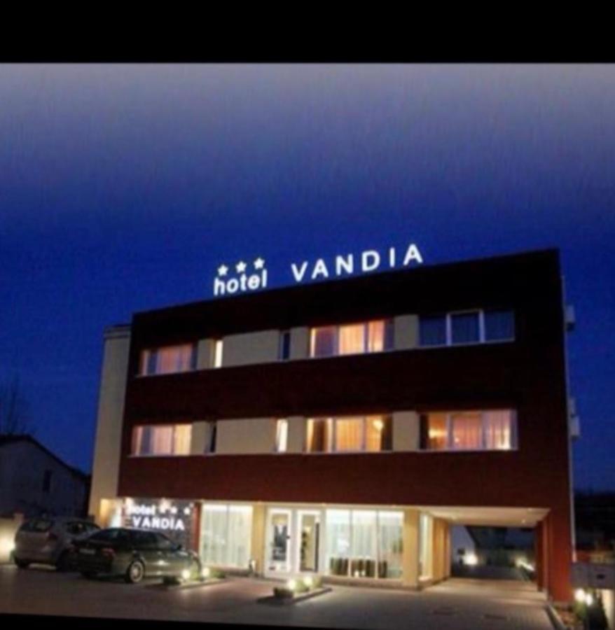 Hotel Vandia Timișoara Zewnętrze zdjęcie